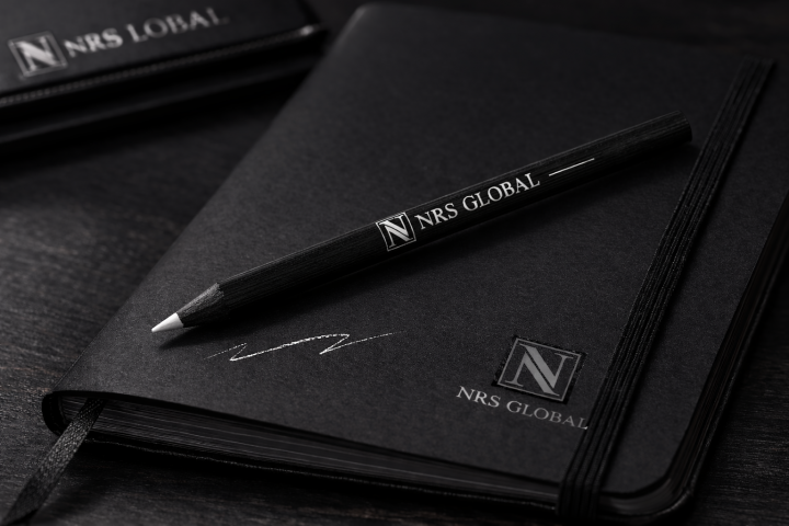 NRS Global Defter Karton Kapaklı Premium Siyah Sayfalı & Beyaz Kurşun kalem