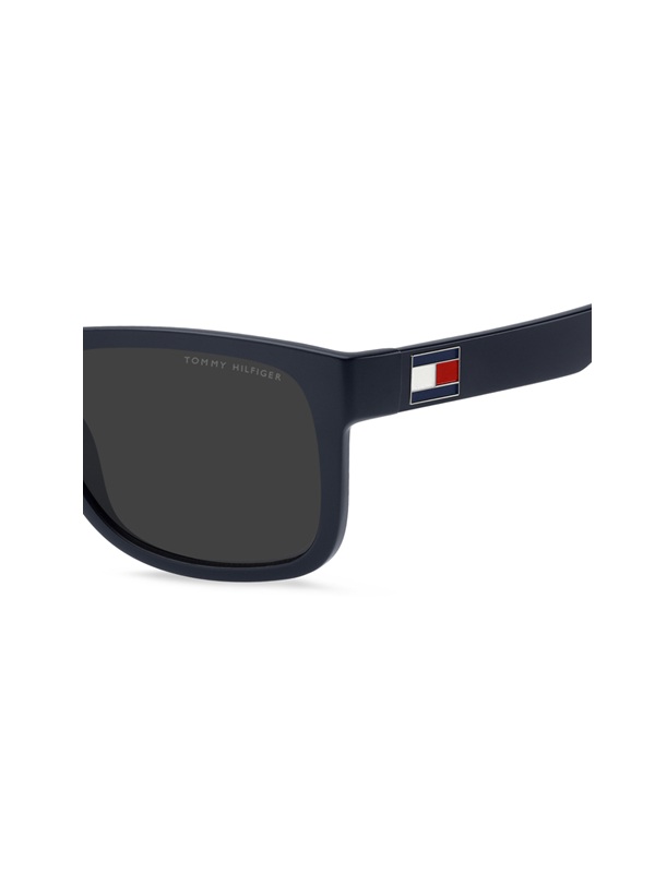 Tommy Hilfiger TH 1556/N/S Erkek Güneş Gözlüğü – Eco Polyamide Çerçeve | Sportif Dikdörtgen Tasarım | UV400 Koruma